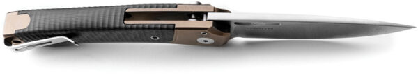 Navaja LionSTEEL Twain Button Lock CF Brn TW BR CF