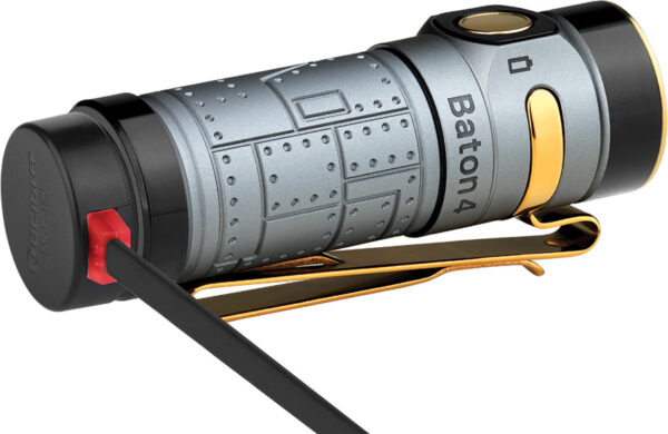 Linterna Olight Baton 4 Flashlight Kit Fighter BATON4KITFTPL