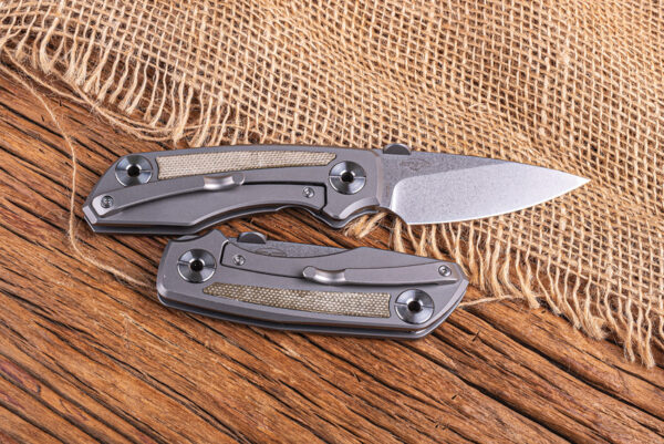 Navaja Real Steel Delta 2600 Framelock Green 7101G