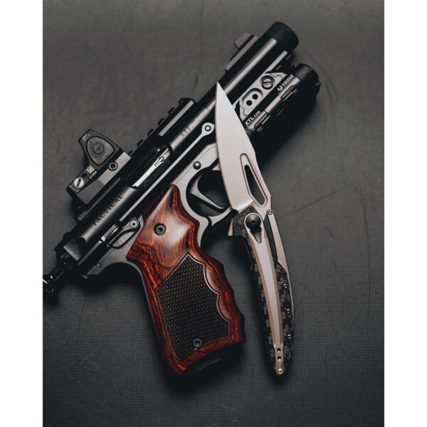 Processed with VSCO with a6 preset Navaja Zero Tolerance Original Linerlock CF 990